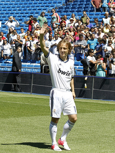 马卡：皇马将在3周内参加7场比赛，球员目前状态出色